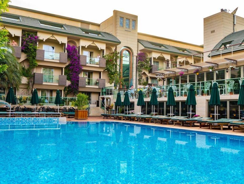 AMBASSADOR PLAZA HOTEL KEMER 4★