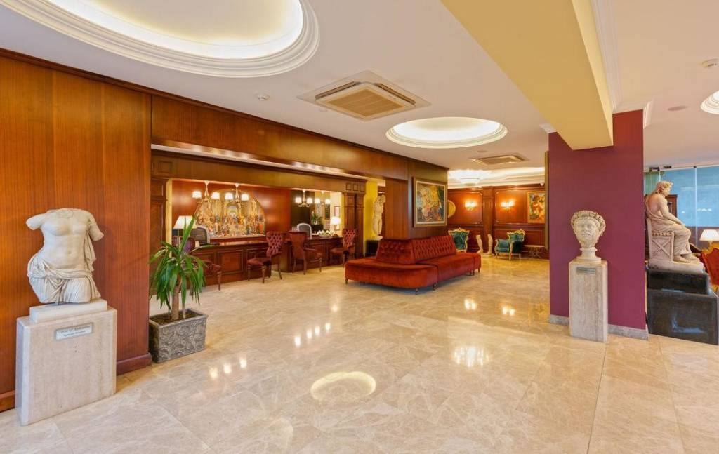 ANTIQUE ROMAN PALACE 5★