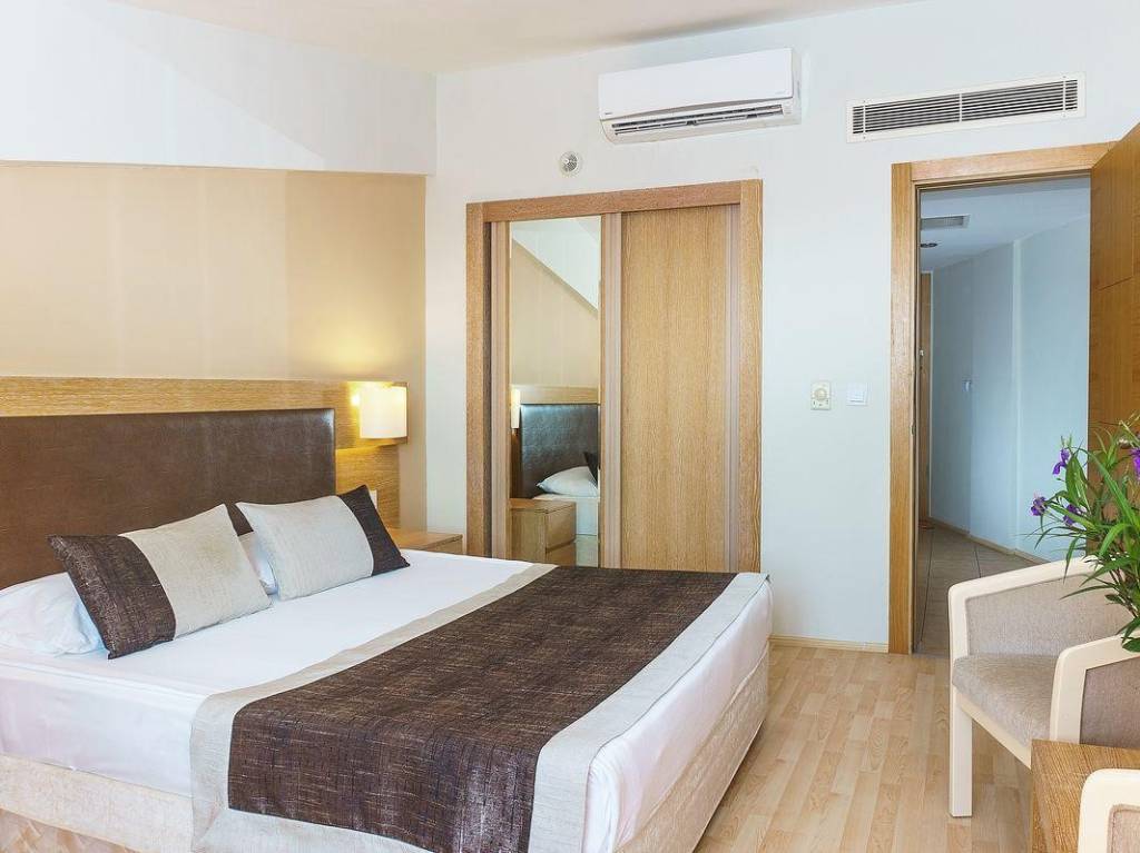 OTIUM FAMILY STONE PALACE 5★