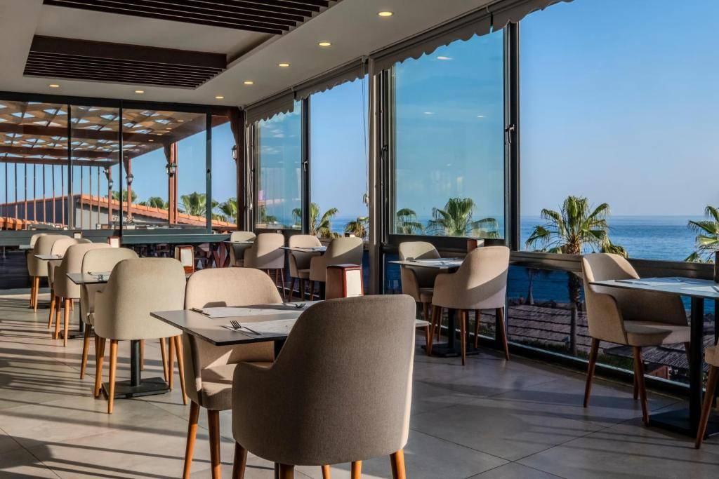 ADORA CALMA BEACH HOTEL 4 ★