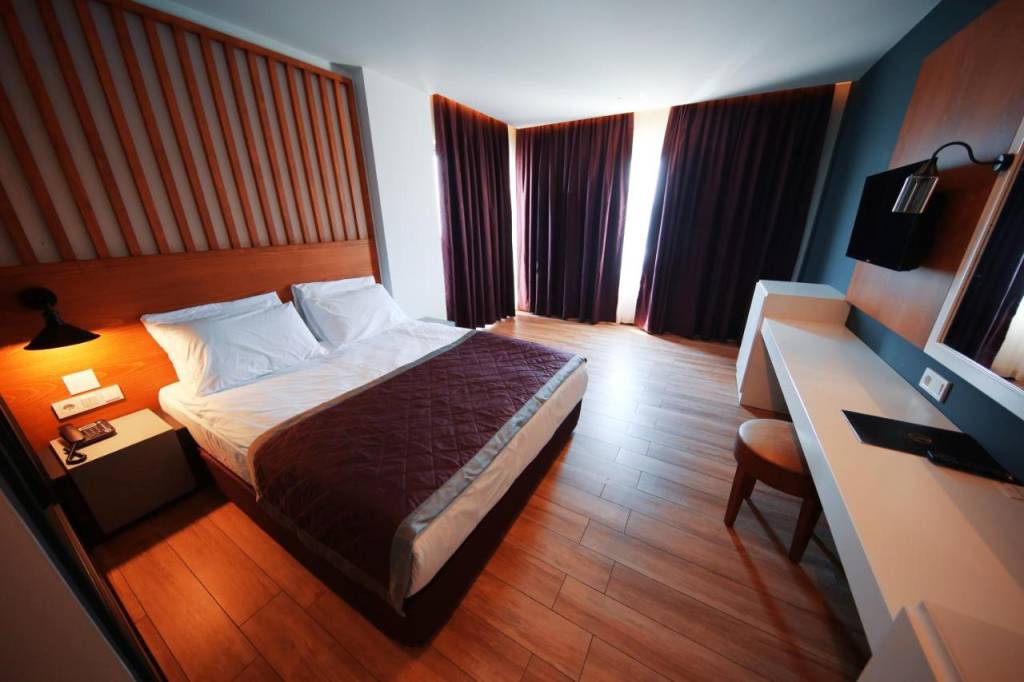 SEY BEACH HOTEL & SPA 4★