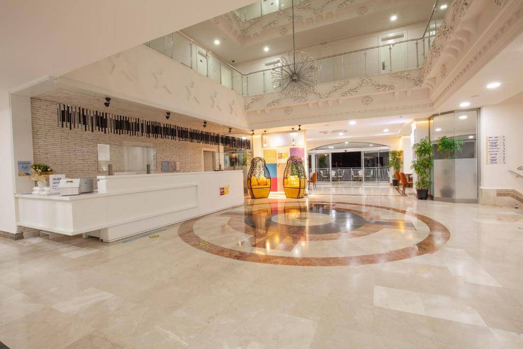 FUN & SUN SMART HANE SUN 5★