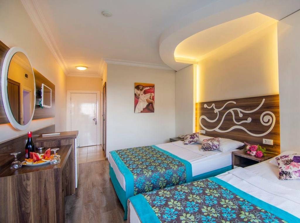 KLEOPATRA BLUE HAWAI 3★