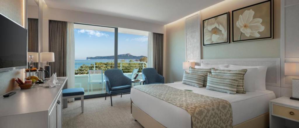 MIRAGE PARK RESORT 5★