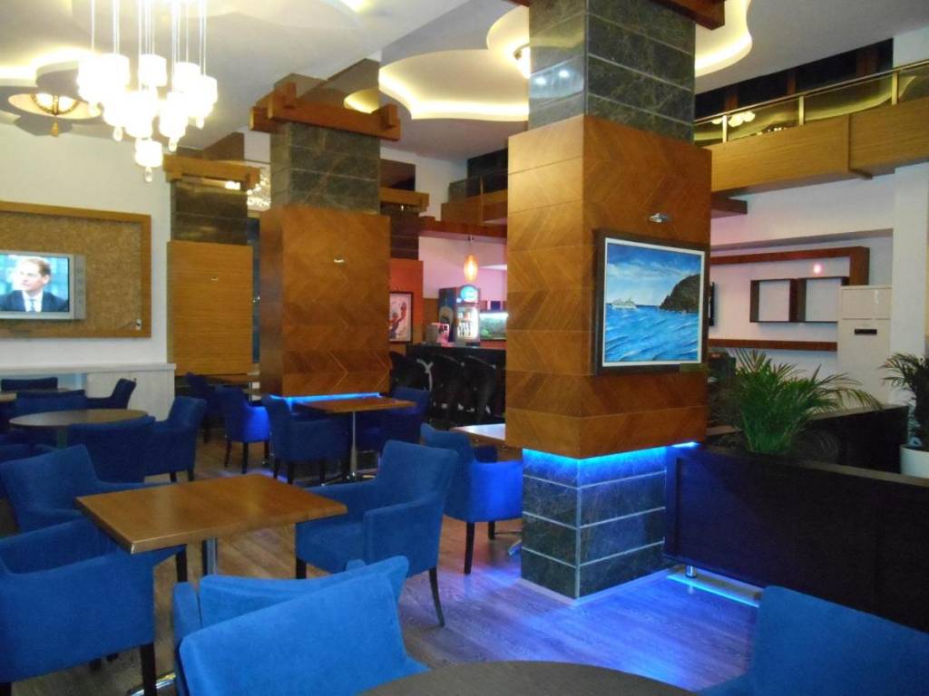 PARADOR BEACH HOTEL 4★