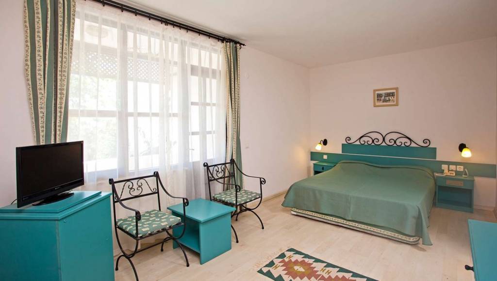 CLUB HOTEL TITAN 4★