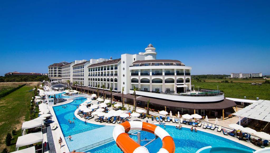 PORT RIVER HOTEL SPA 4★