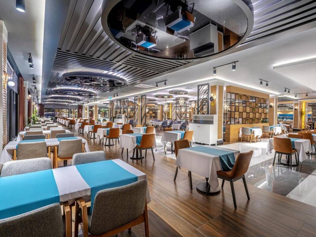 DIAMOND DE LUXE HOTEL & SPA 5★