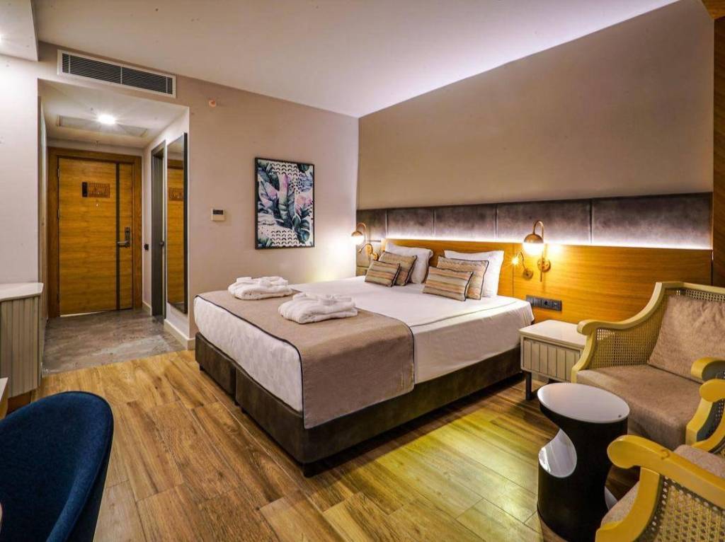 DIAMOND DE LUXE HOTEL & SPA 5★