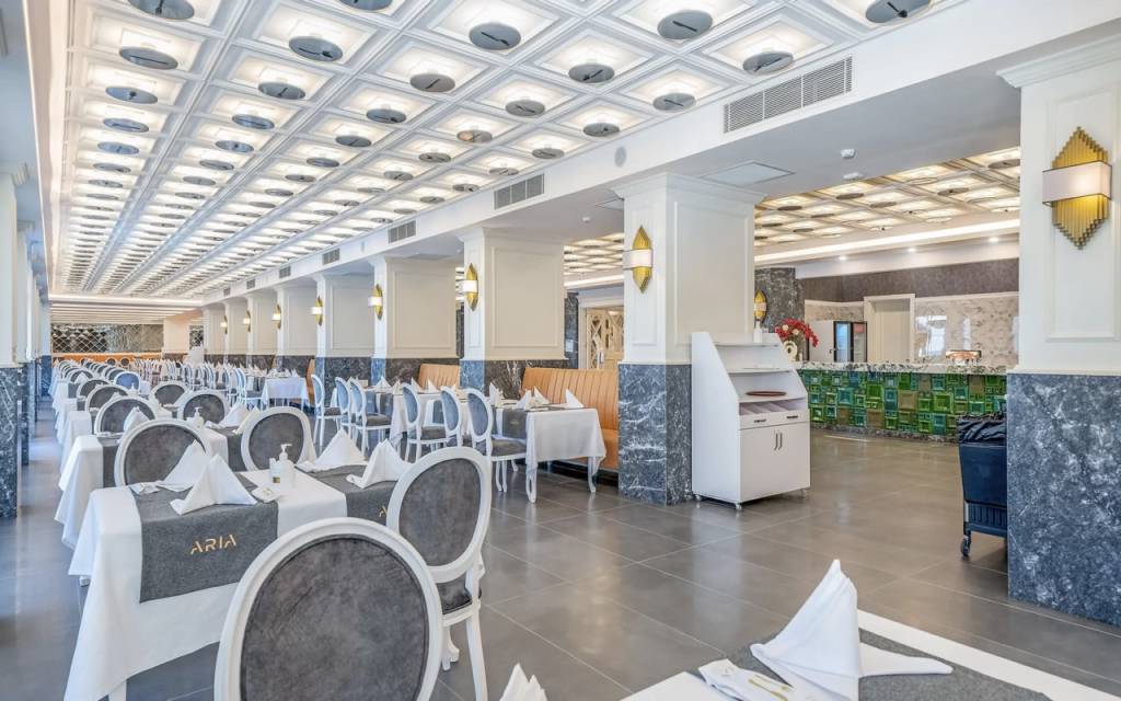 ARIA RESORT & SPA HOTEL 5★