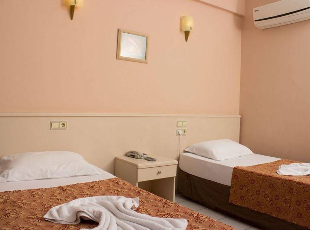 ARES ENDAM HOTEL 3★