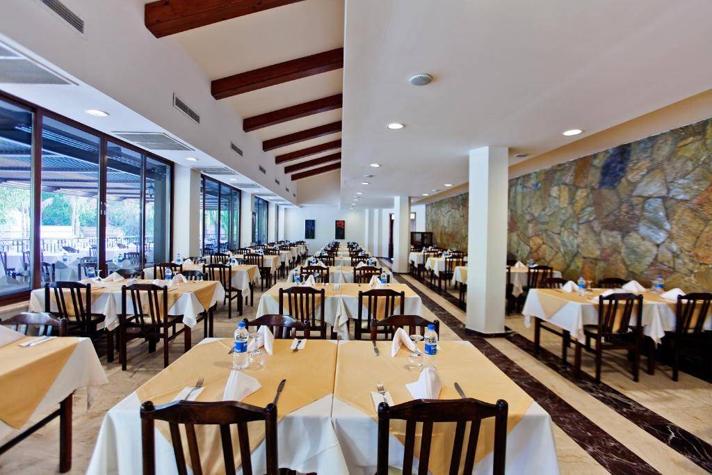 CHAMPION HOLIDAY VILLAGE 5★