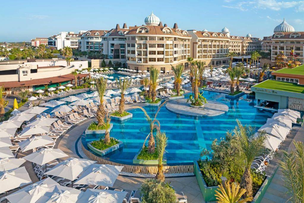 KIRMAN BELAZUR RESORT & SPA 5★