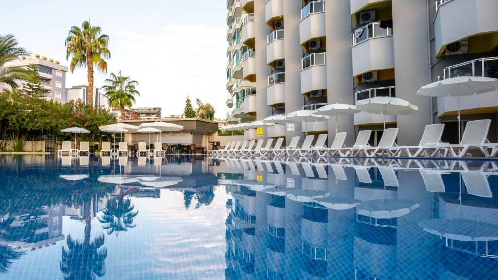 SIMPLY FINE HOTEL ALIZE (tikai pieaugušajiem) 3★