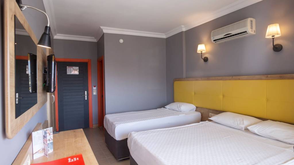 SIMPLY FINE HOTEL ALIZE (tikai pieaugušajiem) 3★