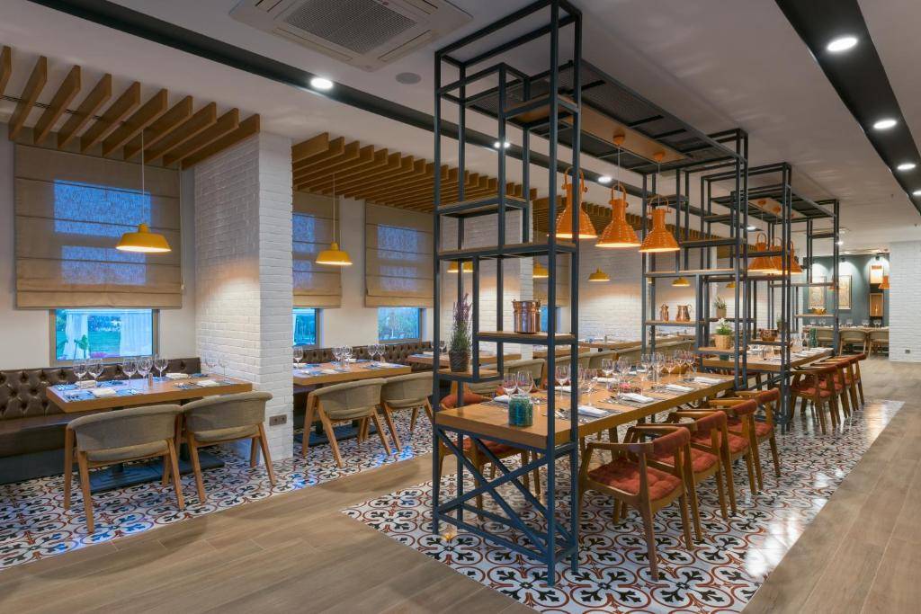 NOVUM GARDEN SIDE HOTEL 5★