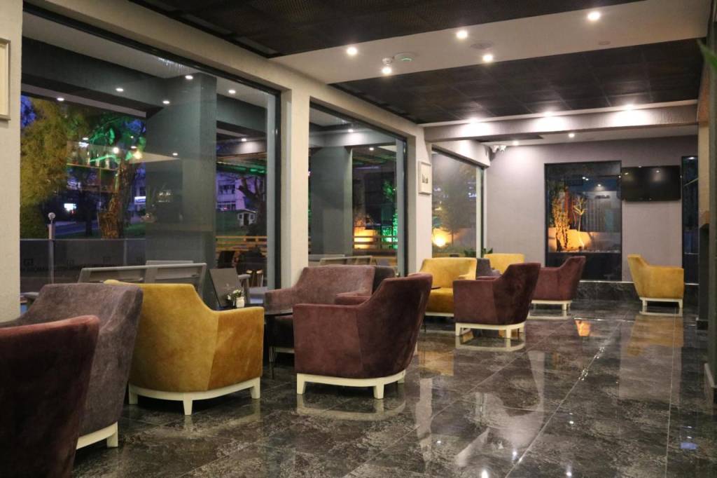 RAMONA HOTEL LARA 3 ★