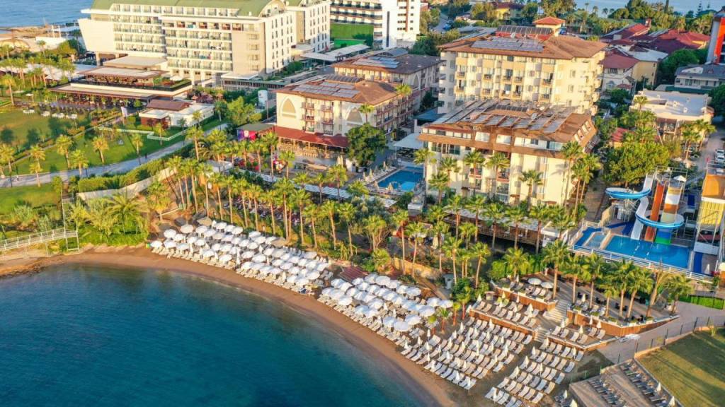 CRYSTAL LAND OF PARADISE 5★