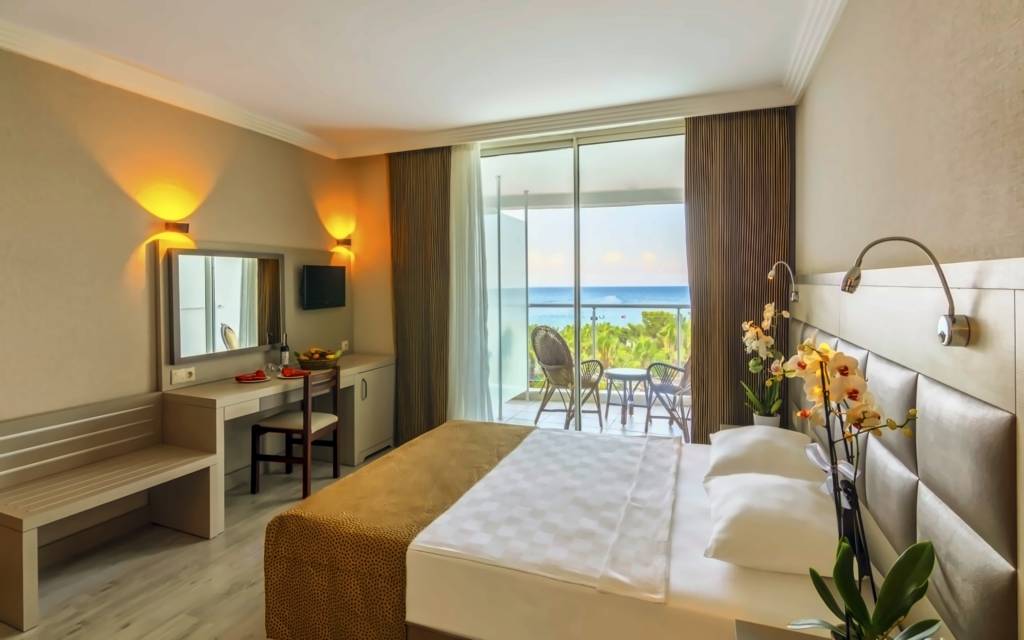 RING BEACH HOTEL 5★