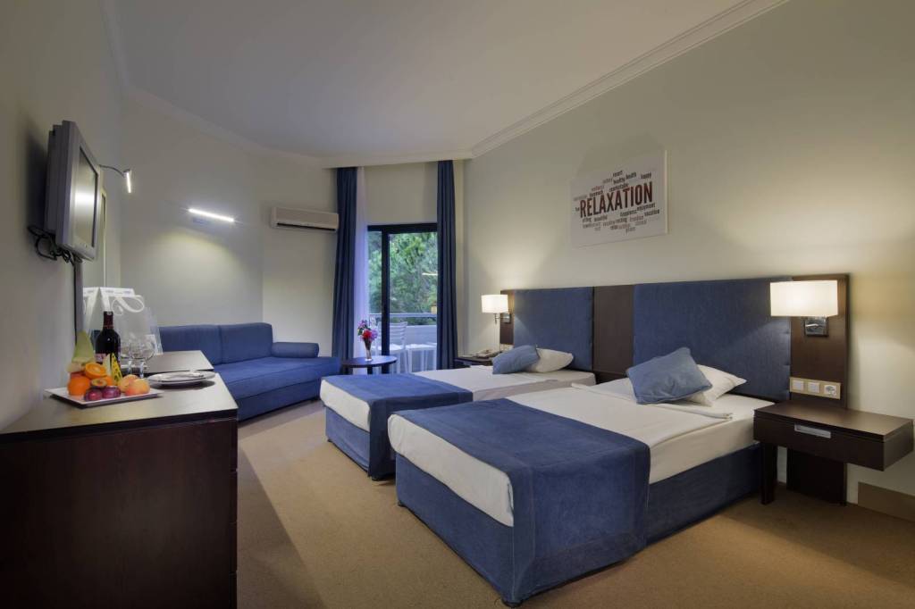 LARISSA CLUB SAPHIR 5★