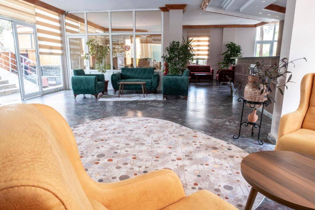 SIDE SPRING HOTEL 3★