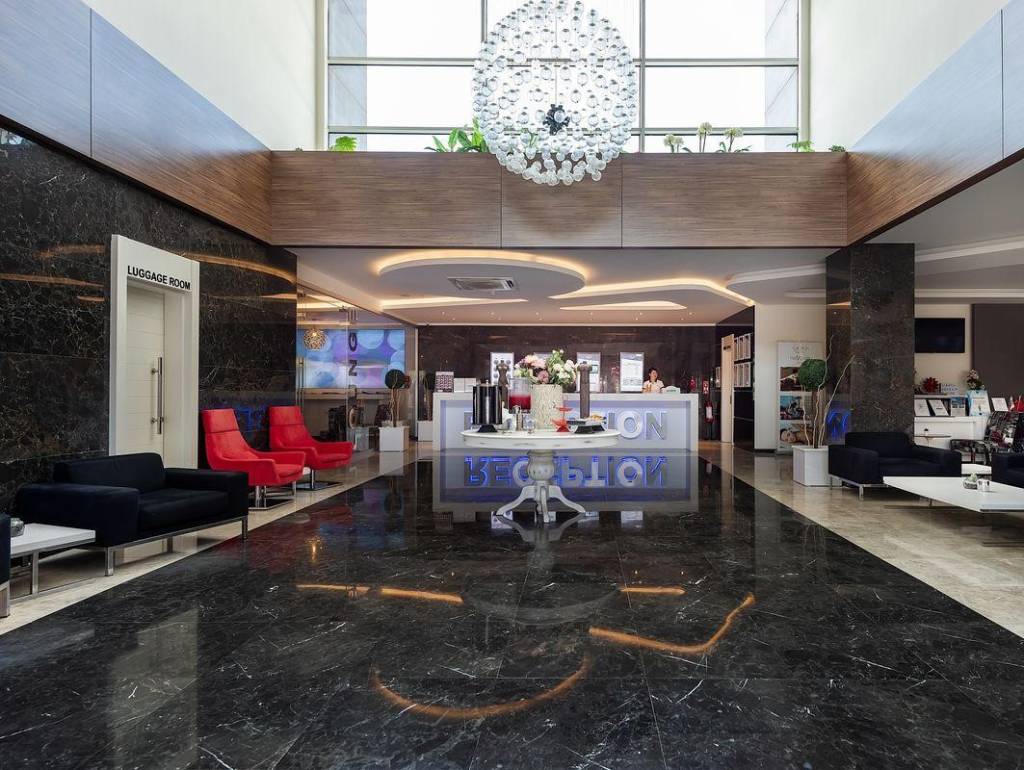 WHITE CITY RESORT 5★