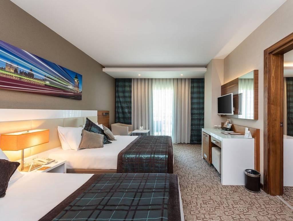 WHITE CITY RESORT 5★