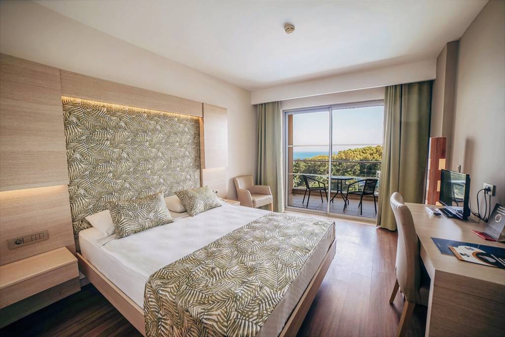 A GOOD LIFE UTOPIA FAMILY RESORT 4★