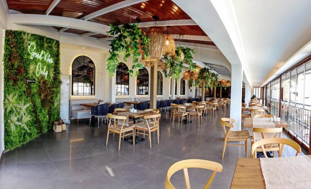 LA FINCA MARINA HOTEL 4★