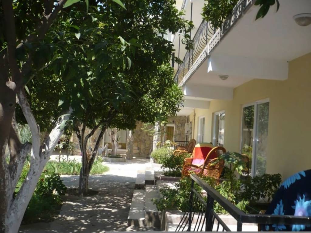 ARES ENDAM GARDEN HOTEL 4 ★