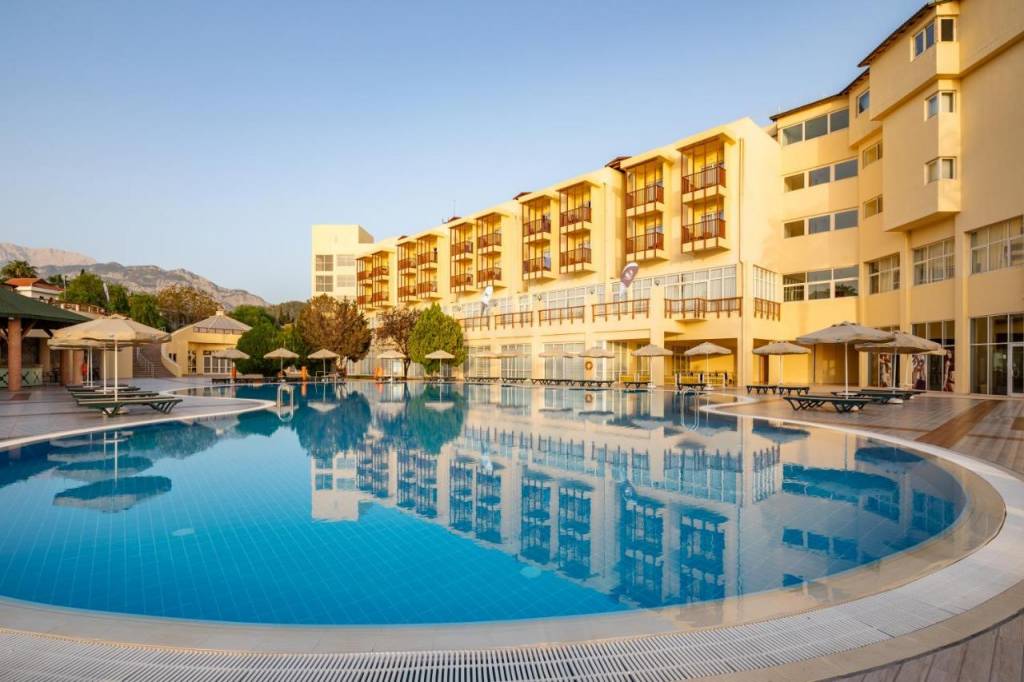 TT HOTELS HYDROS CLUB 5★