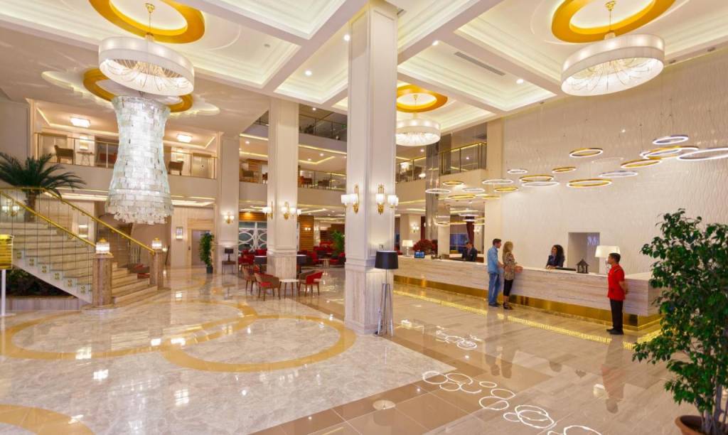 ROYAL GARDEN BEACH HOTEL 5★