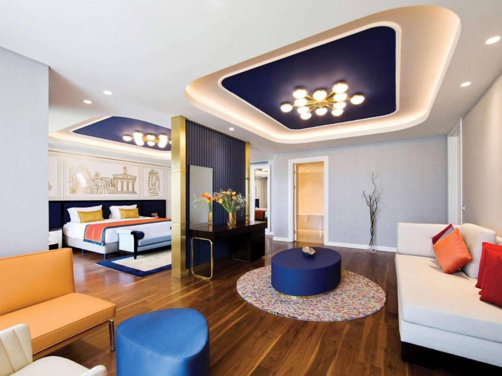 THE LAND OF LEGENDS KINGDOM HOTEL 5★