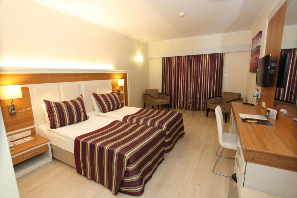 TT HOTELS PEGASOS ROYAL 5★