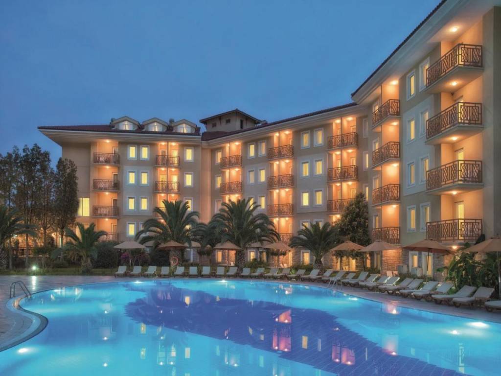 AKKA CLAROS HOTEL 4★