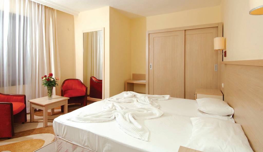 SURAL GARDEN HOTEL 3★