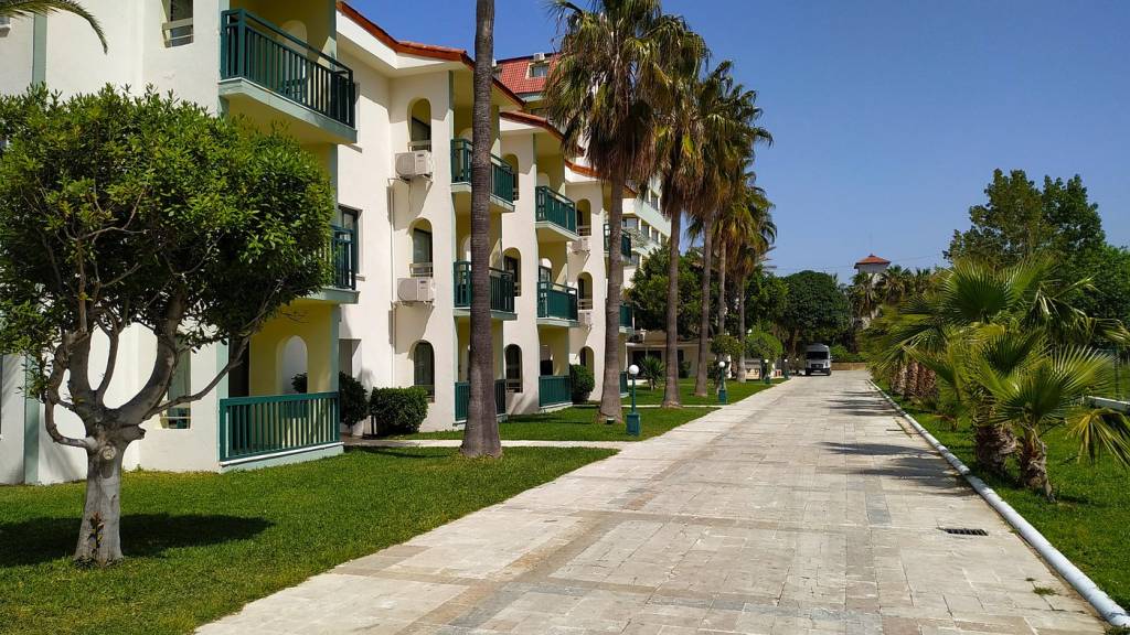 SURAL GARDEN HOTEL 3★