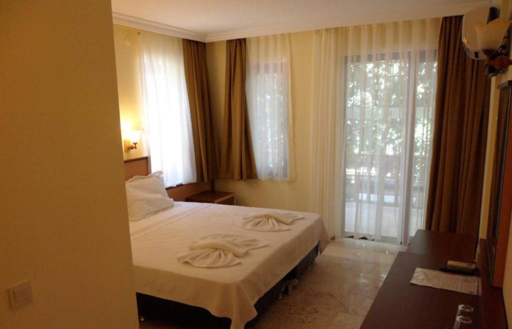 KEMPER FELICE HOTEL 3★