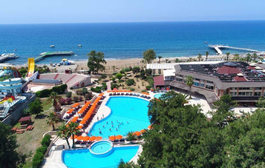 BAYAR GARDEN HOLIDAY VILLAGE 4★-_