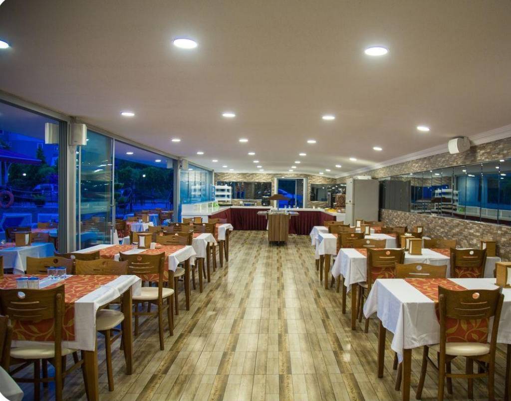 EMILY ROSE HOTEL 3★