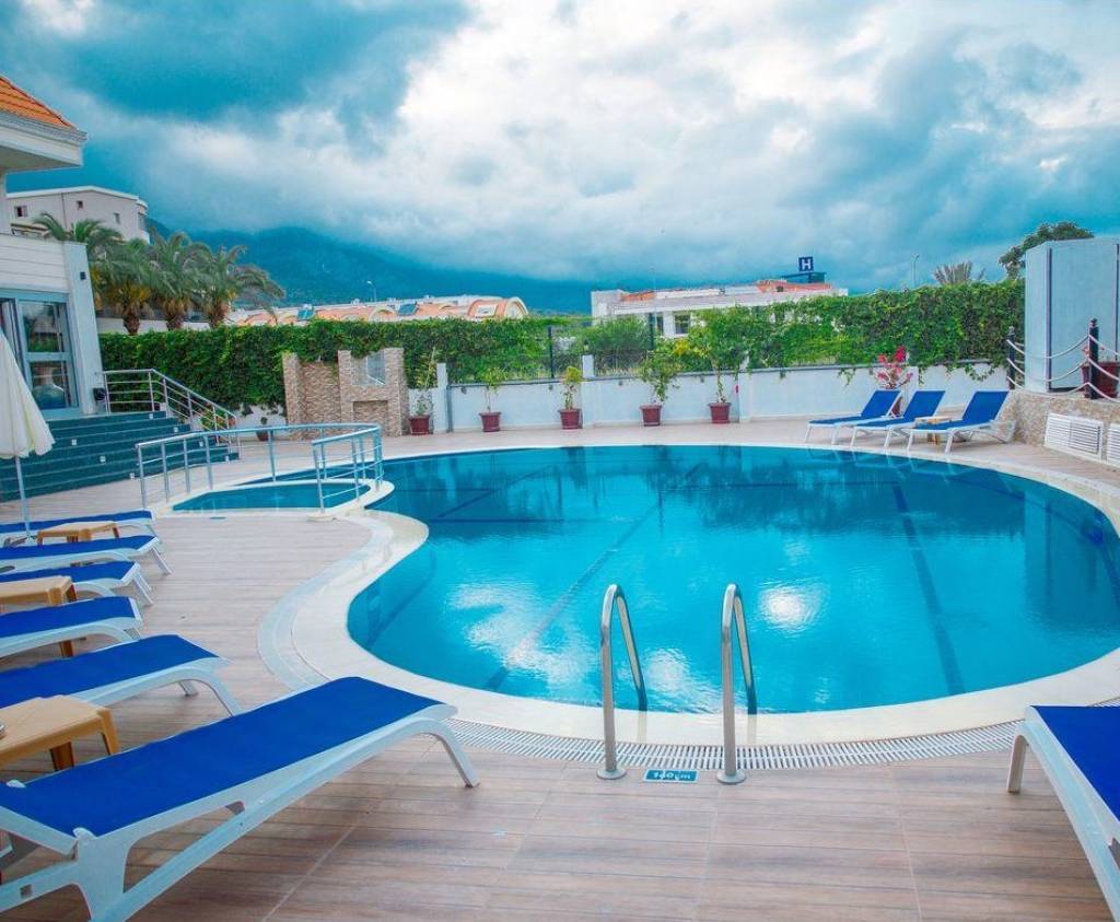 EMILY ROSE HOTEL 3★