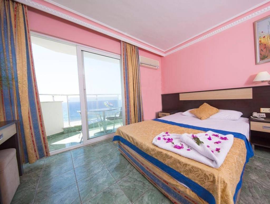 FIRST CLASS HOTEL ALANYA 4★