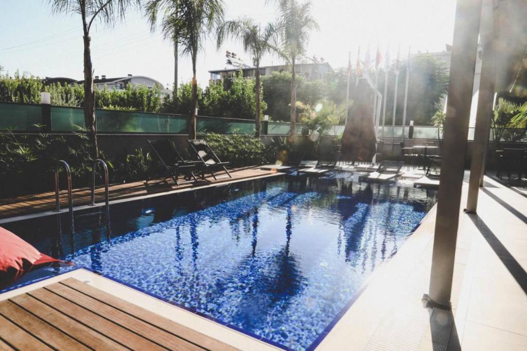 LAREN SEASIDE HOTEL & SPA (EX.LAREN BUSSINESS HOTEL & SPA) (SPECIAL CAT.) 3★