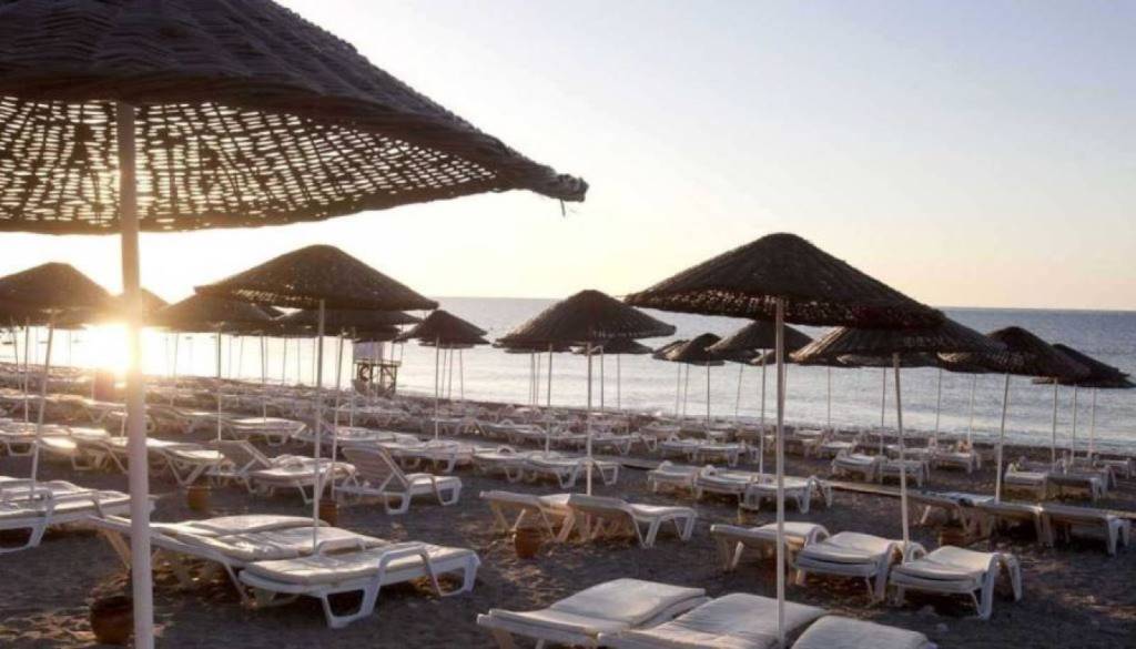 BEACH CLUB PINARA 4★