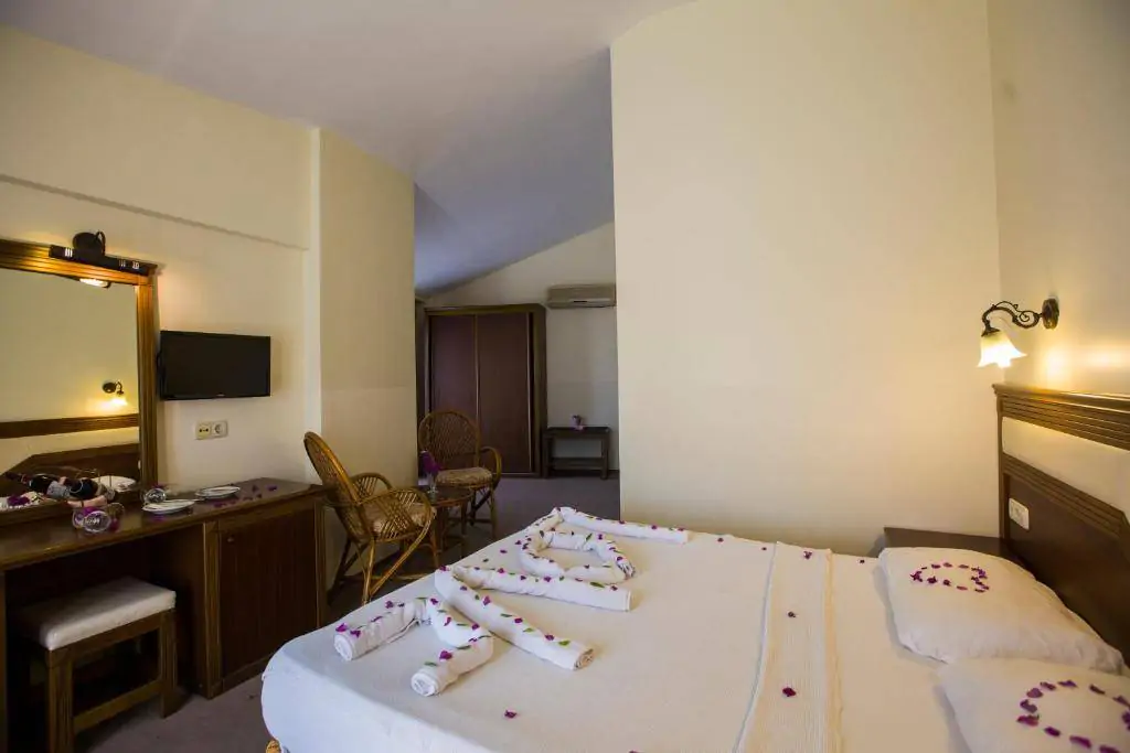 VALERI BEACH HOTEL 4★