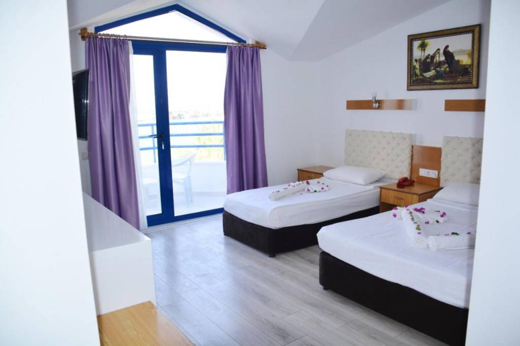 MIRANDA MORAL BEACH 3★