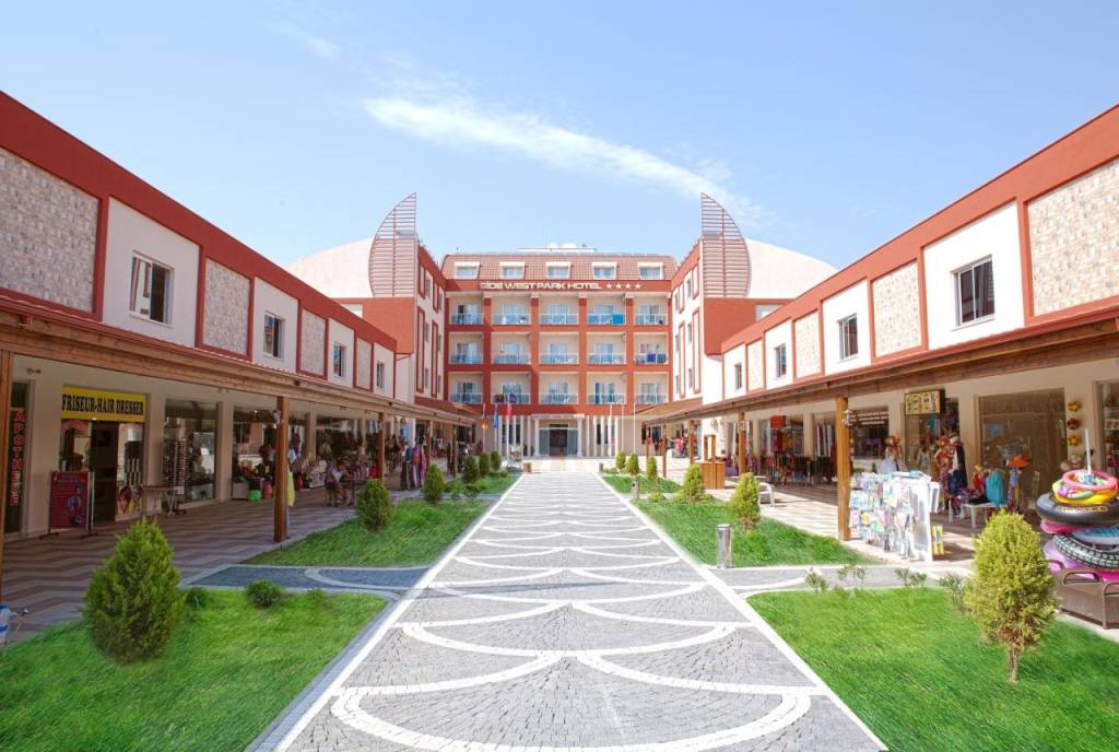SIDE WEST PARK HOTEL 4★