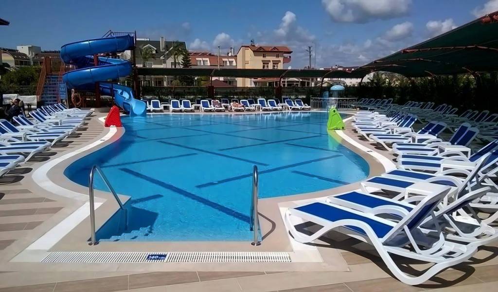 SIDE WEST PARK HOTEL 4★