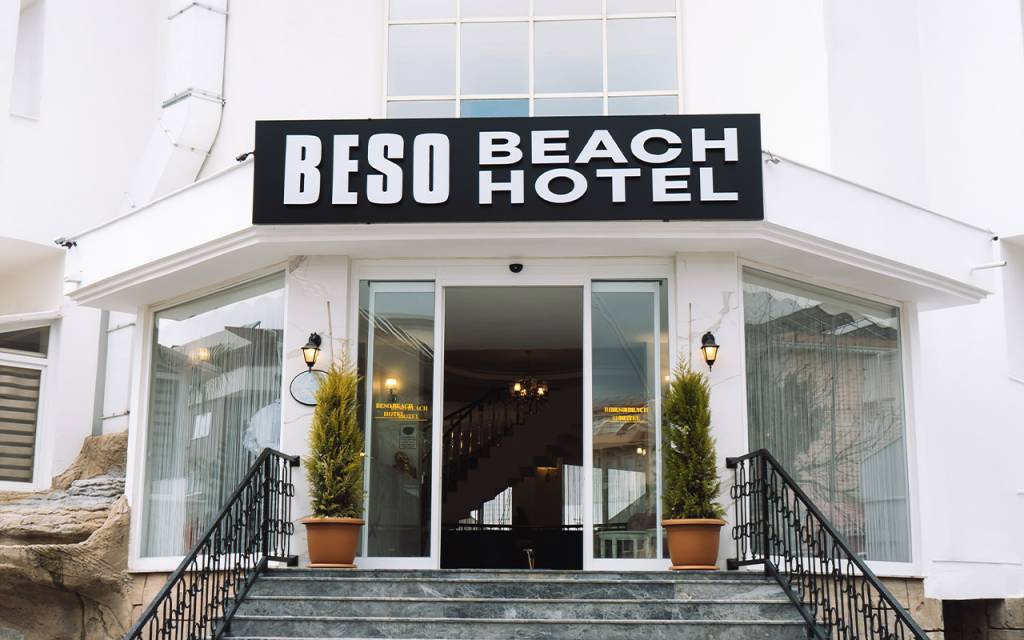 BESO BEACH HOTEL 4★