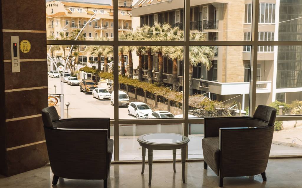 BESO BEACH HOTEL 4★